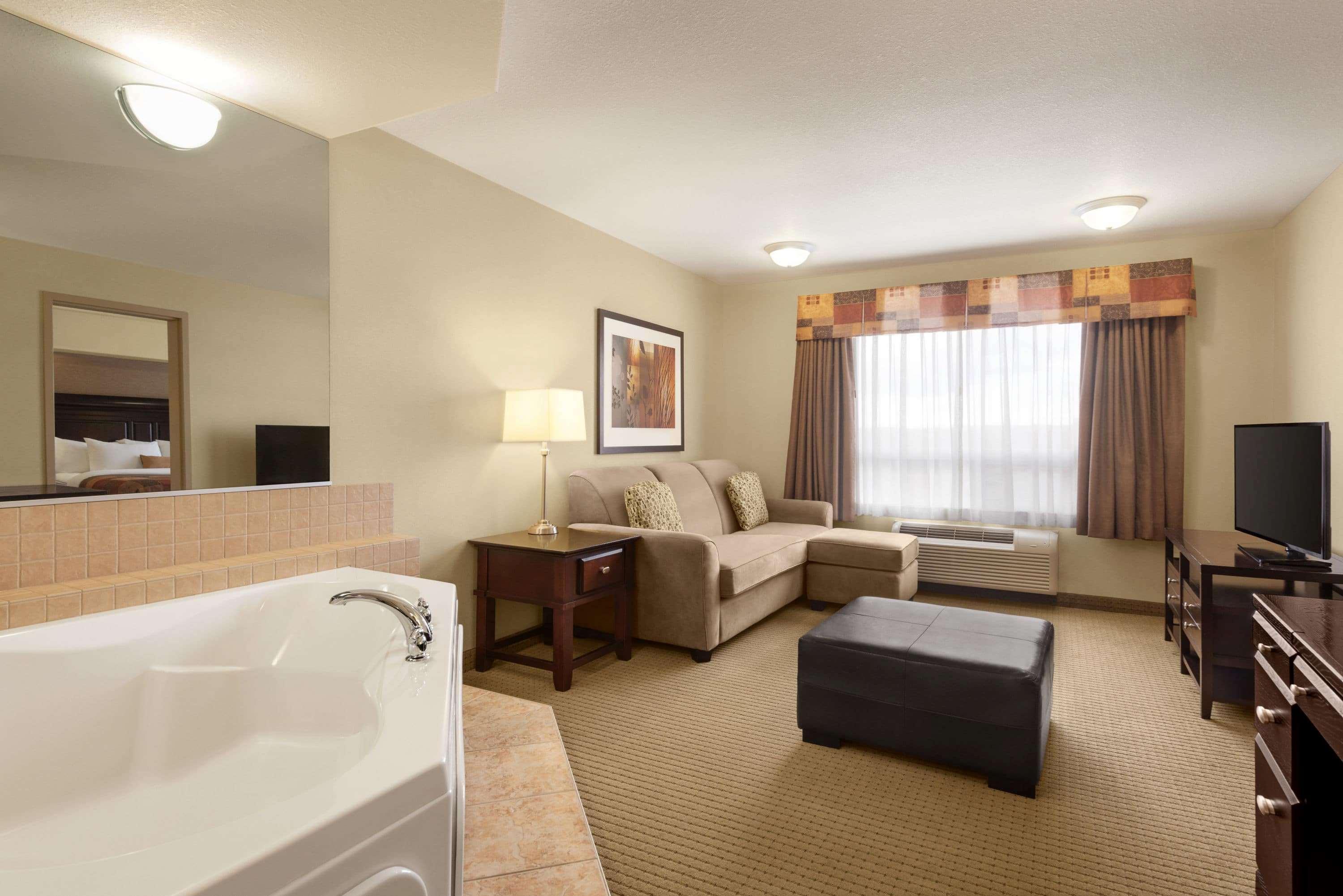 Ramada By Wyndham Drayton Valley Екстериор снимка