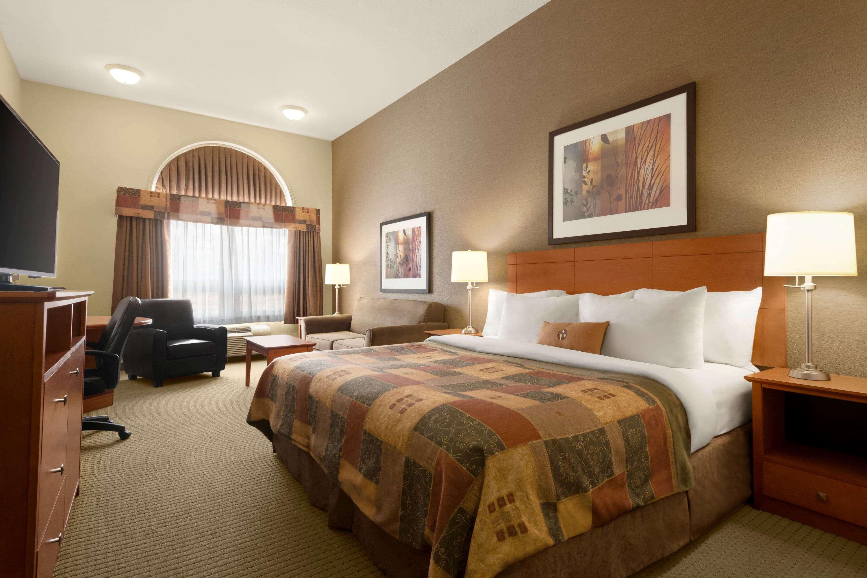 Ramada By Wyndham Drayton Valley Екстериор снимка