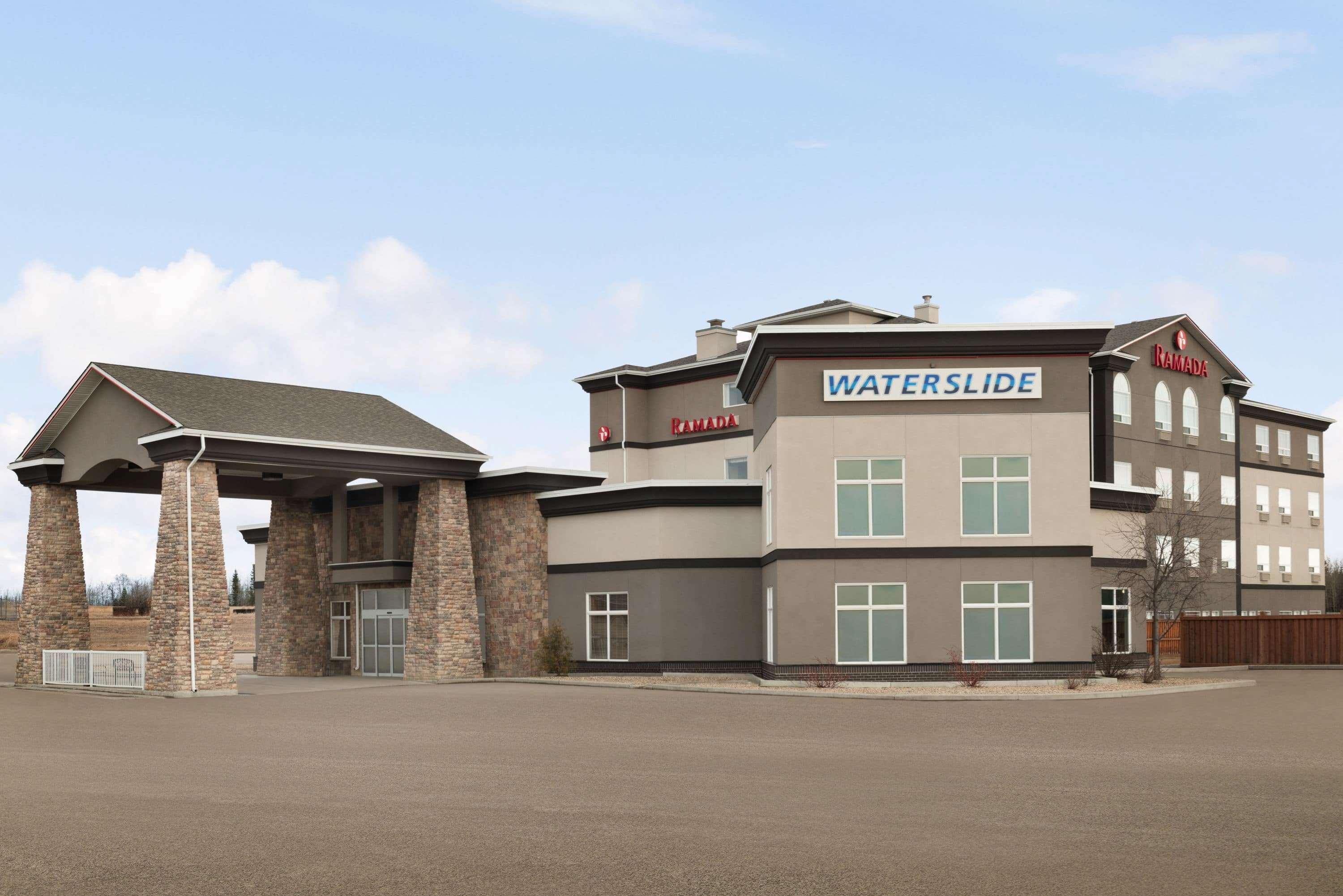 Ramada By Wyndham Drayton Valley Екстериор снимка