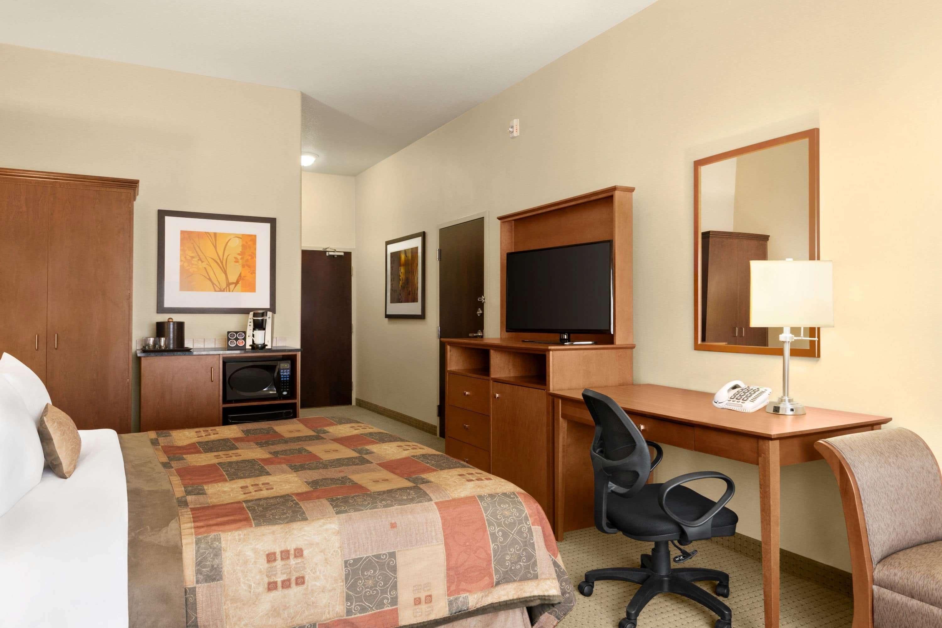 Ramada By Wyndham Drayton Valley Екстериор снимка